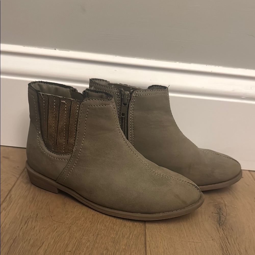 Carter's Tan Ankle Booties